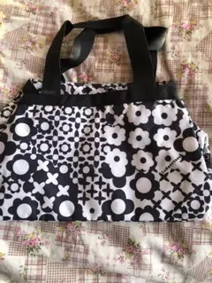 美品　貴重　レスポートサック ショルダーバッグ　モリー　花　白黒