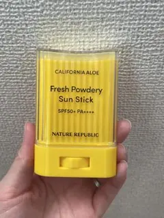 ネイチャーリパブリック パウダリーUVアロエスティック　日焼け止め　スティック