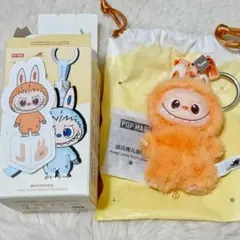 POPMART PIN FOR LOVE イニシャル ラブブ J