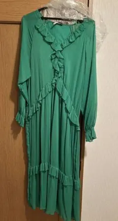 mica様専用　ZARA　エアリー フリルワンピース　Mサイズ　グリーン