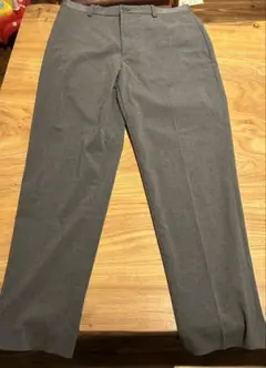 UNIQLO EZYアンクルパンツ　グレー スラックス Sサイズ　ウールライク