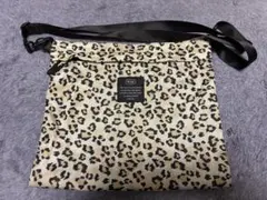 Kiu サコッシュ レオパード柄のサムネイル