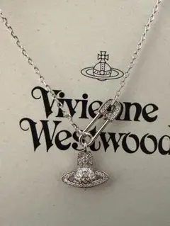 Vivienne Westwood セーフティピン オーブ ネックレス ZX - メルカリ