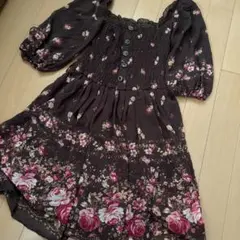 リズリサ　花柄ワンピース