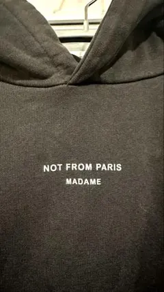 NOT FROM PARIS MADAME Mパーカー