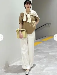 新品　コットンナイロン バルーンスリーブ ブラウスのサムネイル