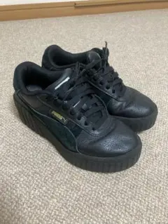 PUMA ブラックレザー 厚底スニーカー
