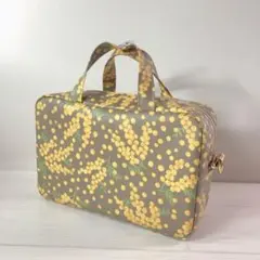 ハンドメイド/モカベージュミモザガーデンのオムツポーチ