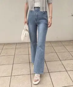 NICE CLAUP ナイスクラップ ハイウエストフレアデニムパンツのサムネイル