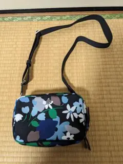 花柄ナイロンショルダーバッグ　ケイトスペード