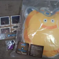 ドラクエ ふくびき所 B賞 ゴールデンスライムクッション D賞 アクリルジオラマ