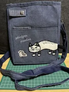 クスグルマルチダさん ショルダーバッグのサムネイル