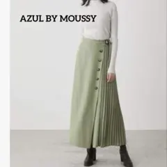 アズールバイマウジー　のサイドプリーツボタンパンツ