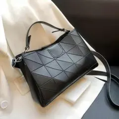 ブラック 黒 ショルダーバッグ キルティングハンドバッグカジュアルバック 大容量