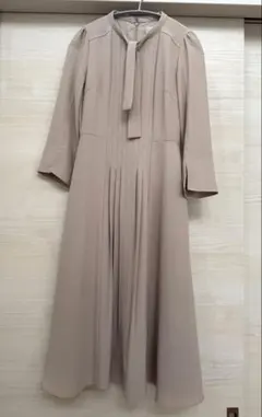 【美品】ロングワンピース プリーツ ボウタイ リボン フレア