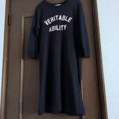 新品未使用　ロゴ入り紺色七分袖チュニックワンピース