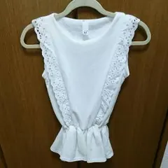 ホワイトペプラムトップス