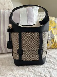 mica della valle バケツ型トートバッグのサムネイル