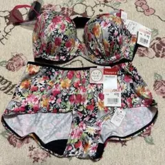 ②Triumph 花柄ブラジャーショーツセット B70 Mサイズ