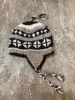 black friday sale !幾何学模様 ニット帽 耳あて付き