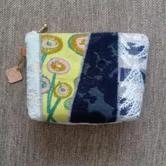 Item thumbnail for item 72b814da-bf28-4472-890f-f125ab69919b