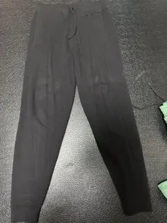 Theory カシミヤ　ブラックジョガーパンツ