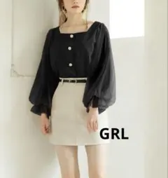 美品✨GRL チュールスリーブ　バックシャーリングブラウス　5種ボタン　M 黒のサムネイル