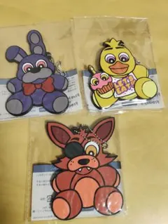 Five Nights at Freddy's ラバーキーホルダー 4種セット - メルカリ