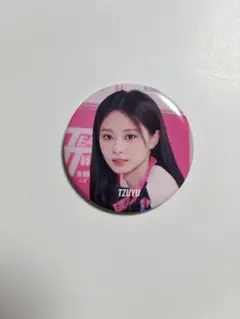 TWICE アルバム＆缶バッチ＆トレカなどまとめ売り 引退品 TWICE アルバム CD 缶バッジ まとめ売り - メルカリ