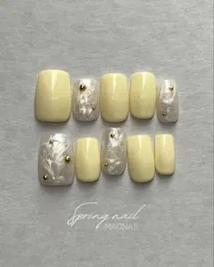 春ネイル パステルイエロー　ホワイトパール　ネイルチップ