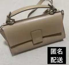 ロリステッラ　ベージュ ショルダーバッグ フラップ式