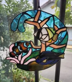 ステンドグラス　ピンク鳥とお花モチーフのサンキャッチャー ステンドグラス ピンク鳥とお花モチーフのサンキャッチャー - メルカリ