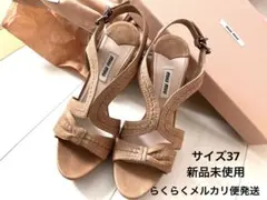 【週末セール】miu miu プラットフォームサンダルのサムネイル