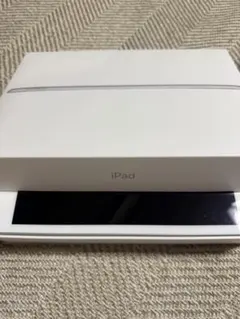 iPad第7世代　32GB シルバー　Apple pencil付きのサムネイル