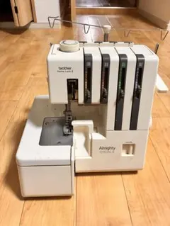 B）brother　ブラザー　ロックミシン　TE4-B765　ホームロック B）brother ブラザー ロックミシン TE4-B765 ホームロック