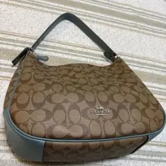 COACH ワンショルダーバック 綺麗な深みのあるスカイブルー！
