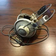 有線 ヘッドホン AKG K701のサムネイル