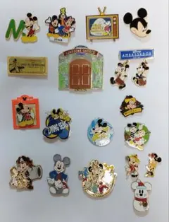 ディズニーミッキーマウス ピンバッジセット