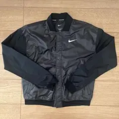 nikeウィンドブレーカーレディース