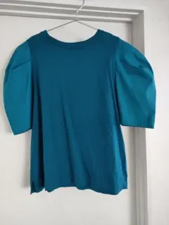 ターコイズ　Ｔシャツ　パフスリーブ