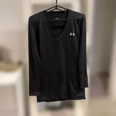 アンダーアーマー　長袖Vネックカットソー　Lサイズ