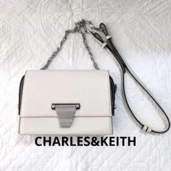 CHARLES & KEITH ショルダーバッグ ホワイトのサムネイル