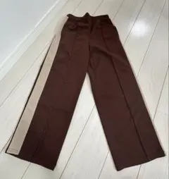 ラインパンツ　茶色