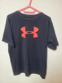 Under Armour Tシャツ 黒/オレンジ