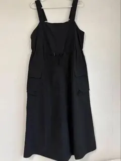 ジャンパースカート〈GU〉