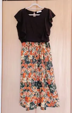 ❤️最終価格❤️レディース　スカート　花柄　夏服　総柄　アース　earth