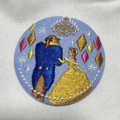 Disney Characters 刺繍缶　美女と野獣