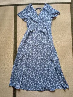 花柄半袖Vネックロングワンピース