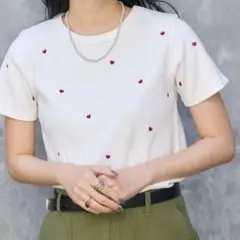 【最終値下げ】FREAK'S STORE ミニハート刺繍 リブTシャツのサムネイル