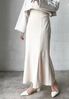 LOWRYS FARM（ローリーズファーム）★スタイルアップマーメイドスカート★